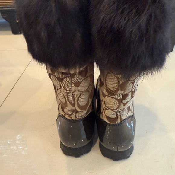 Coach Joyous Fur Trim Logo Snow Boots - Picture 5 of 7